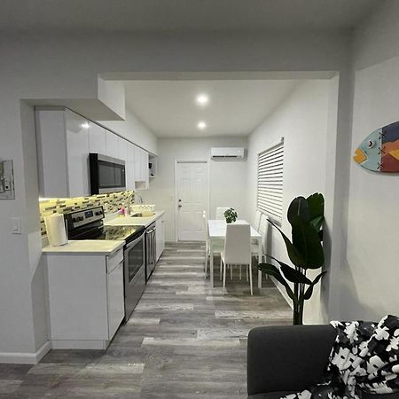 Douglas Rd Apartments Майами Экстерьер фото