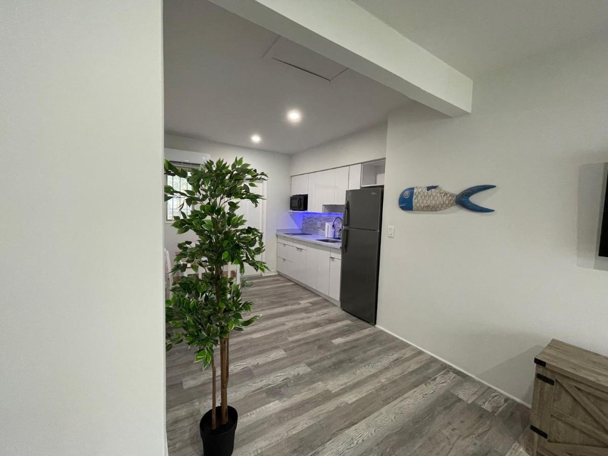 Douglas Rd Apartments Майами Экстерьер фото