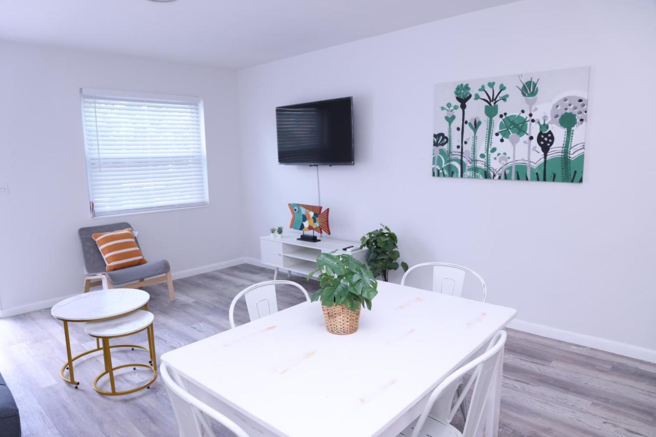 Douglas Rd Apartments Майами Экстерьер фото