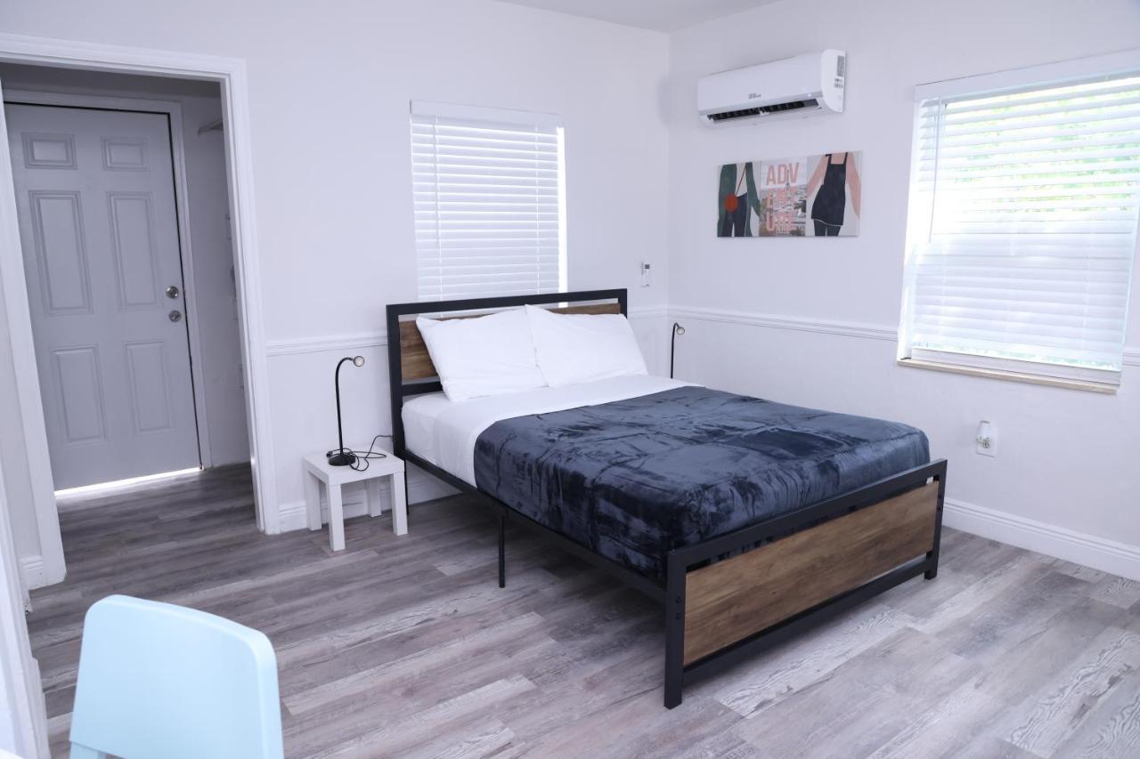 Douglas Rd Apartments Майами Экстерьер фото