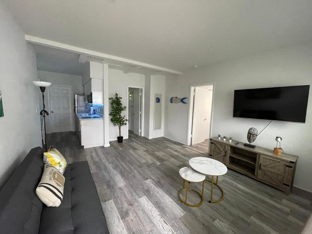Douglas Rd Apartments Майами Экстерьер фото