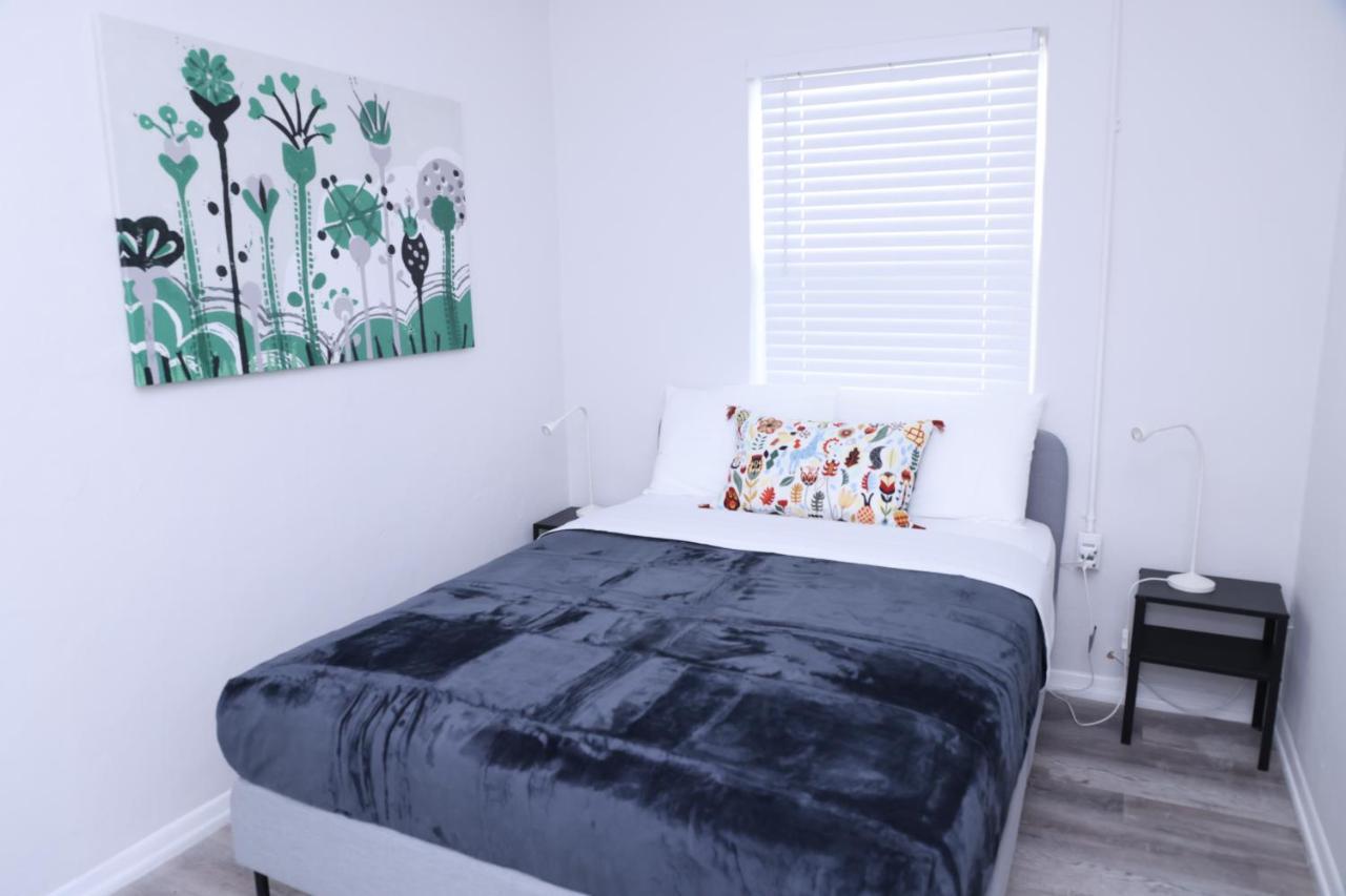 Douglas Rd Apartments Майами Экстерьер фото
