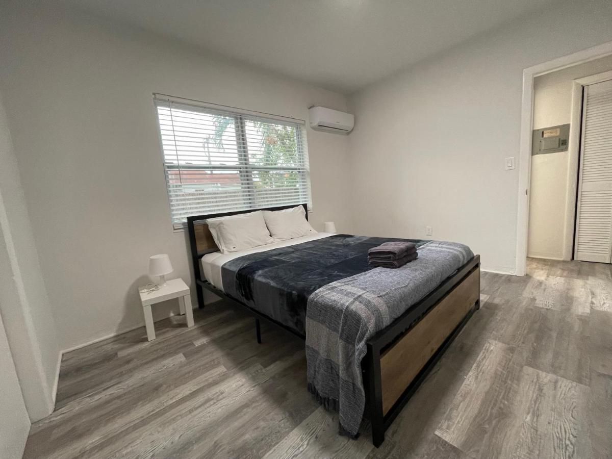 Douglas Rd Apartments Майами Экстерьер фото