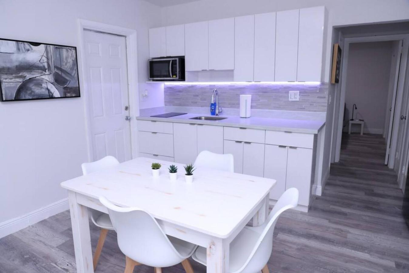 Douglas Rd Apartments Майами Экстерьер фото